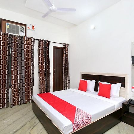 Oyo 24666 Samar Residency Hotel Amritszár Kültér fotó